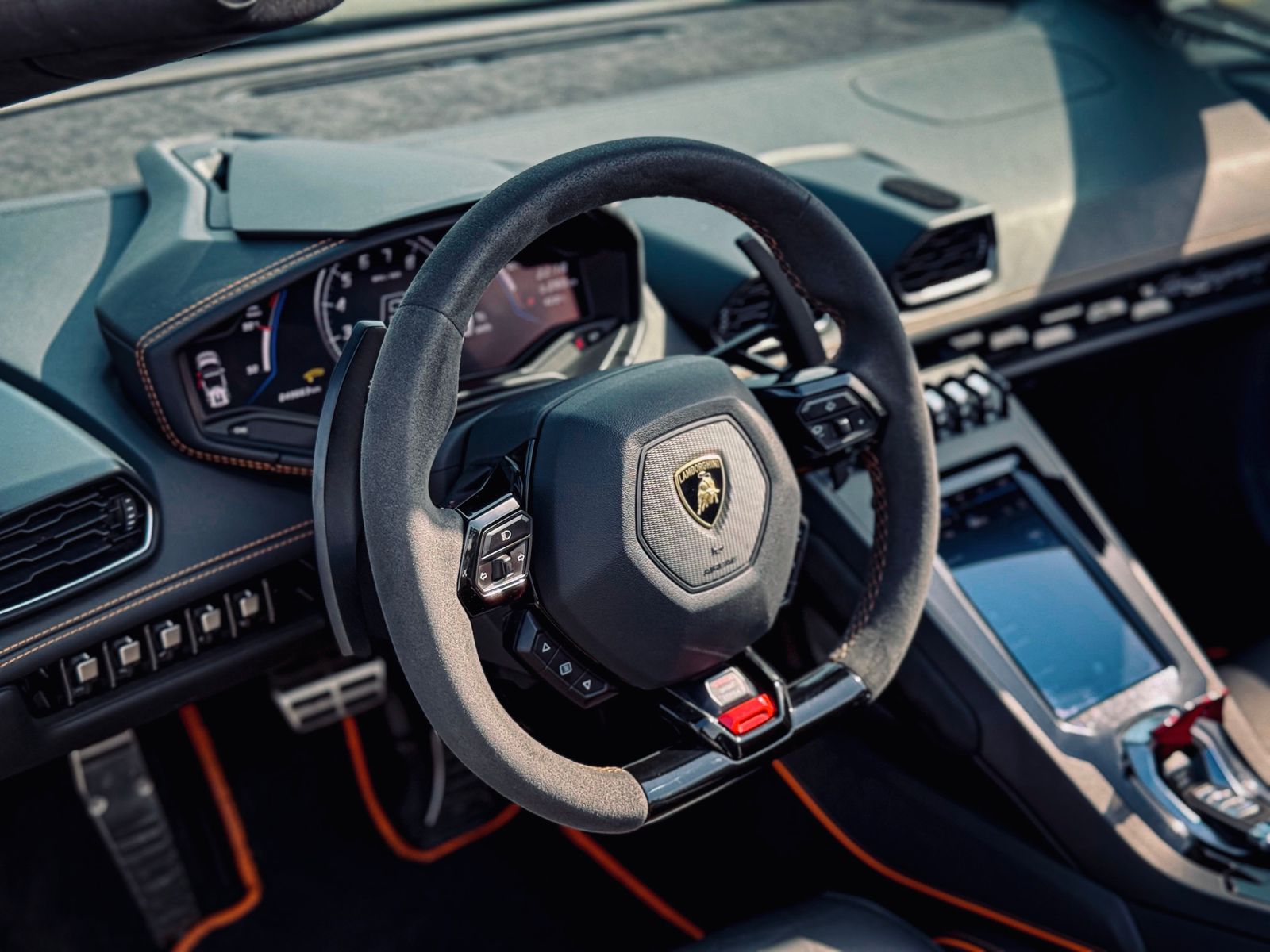 Lamborghini Evo Spider   GREEN 2021 Rental Dubai