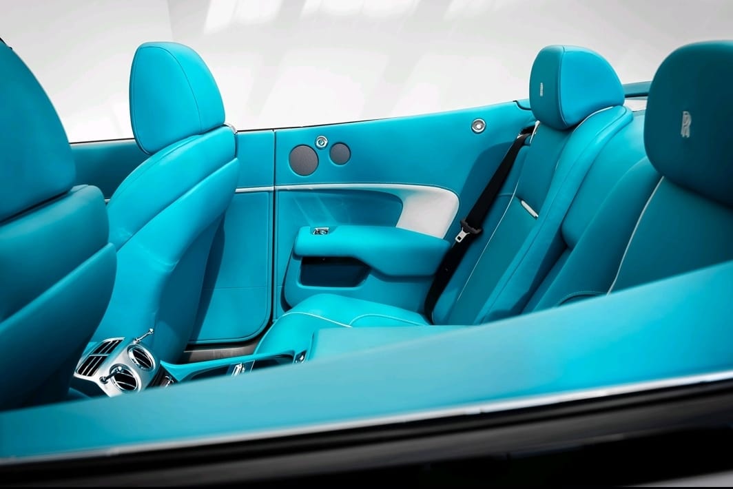 Rolls Royce Dawn ,free delivery  WHITE 2022 Rental Dubai