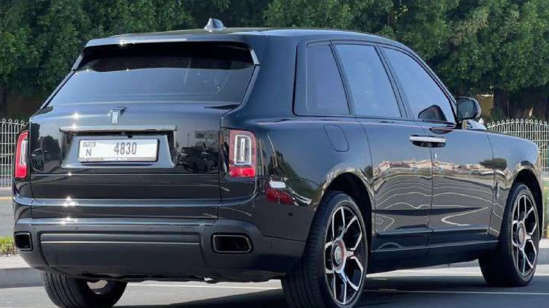 Rolls-Royce Cullinan Black Badge  BLACK 2022 Rental Dubai