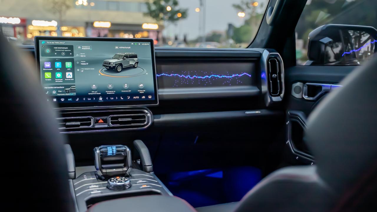 Jetour T2 2025  BLACK 2025 Rental Dubai