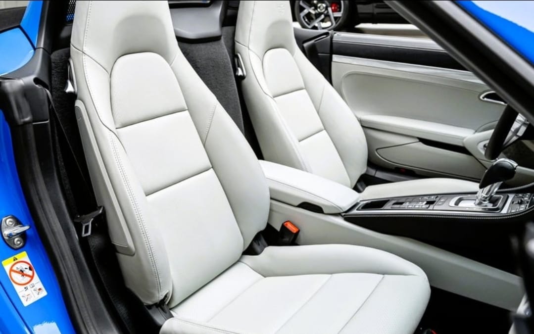 Porsche 718 Boxster Convertible 2023  BLUE  Rental Dubai