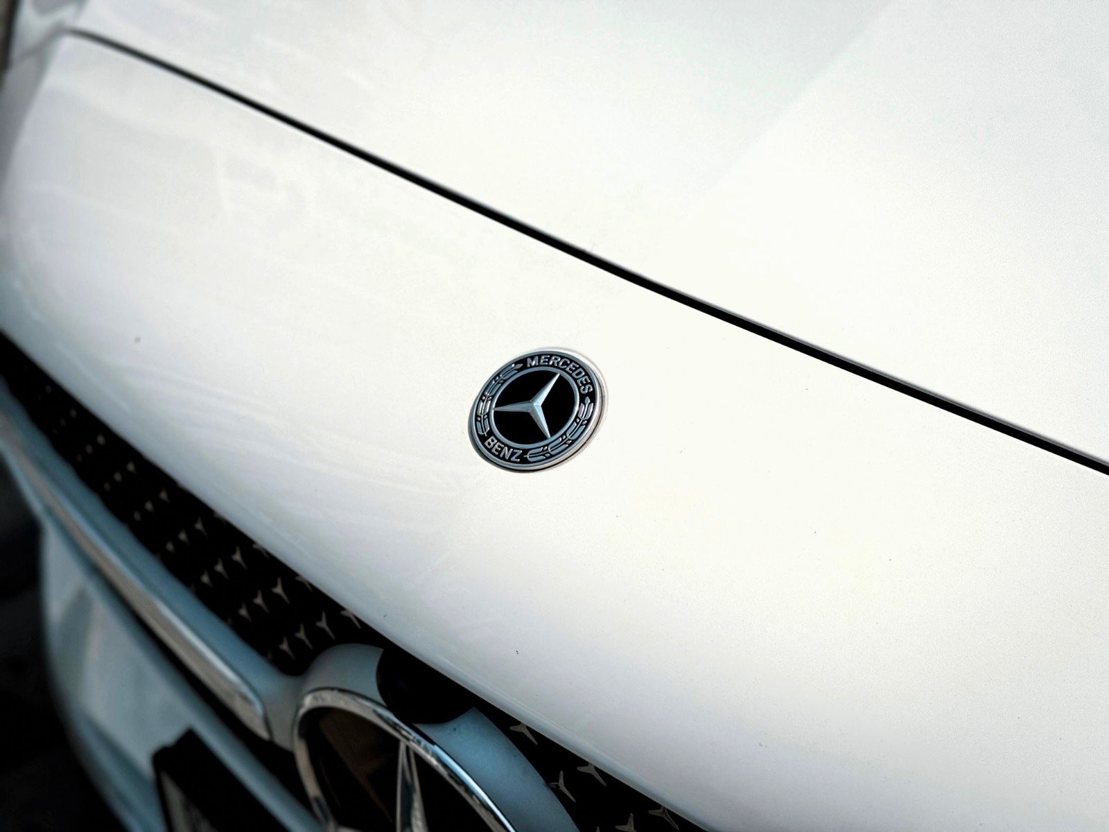 Mercedes Benz C200 2025  WHITE 2025 Rental Dubai