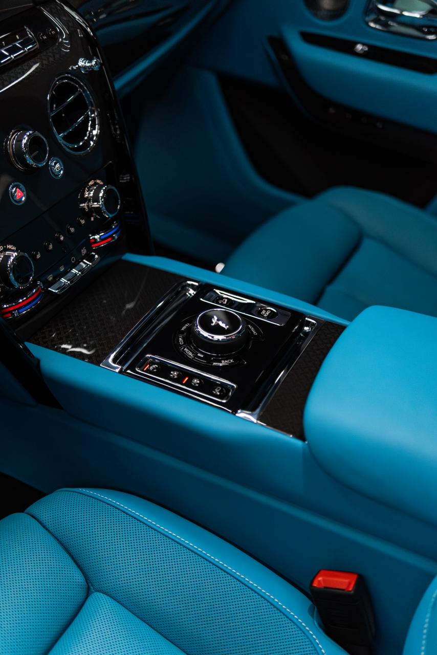 Rolls Royce Cullinan Black Badge White  WHITE 2024 Rental Dubai