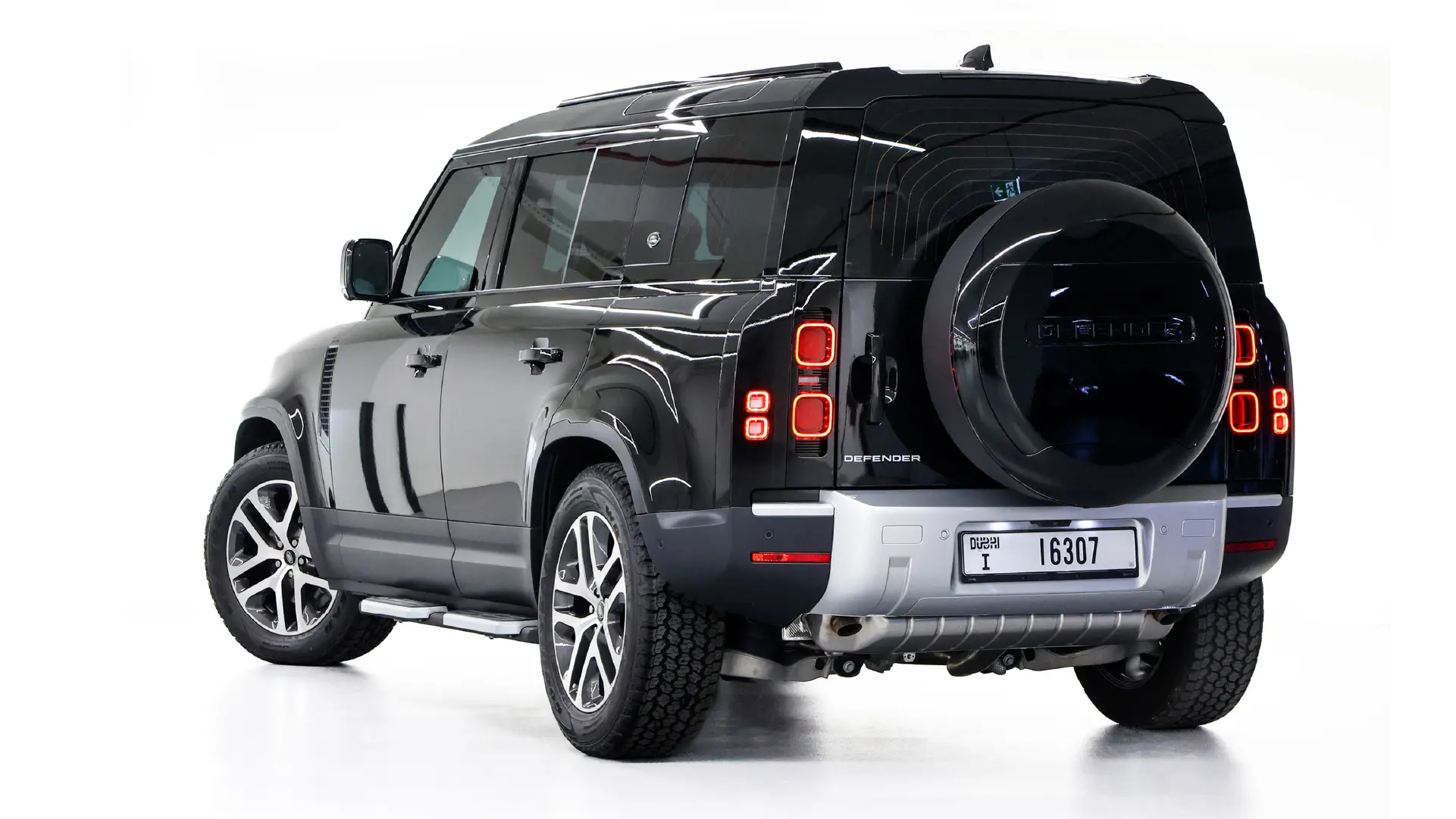 Range Rover Defender  BLACK 2024 Rental Dubai