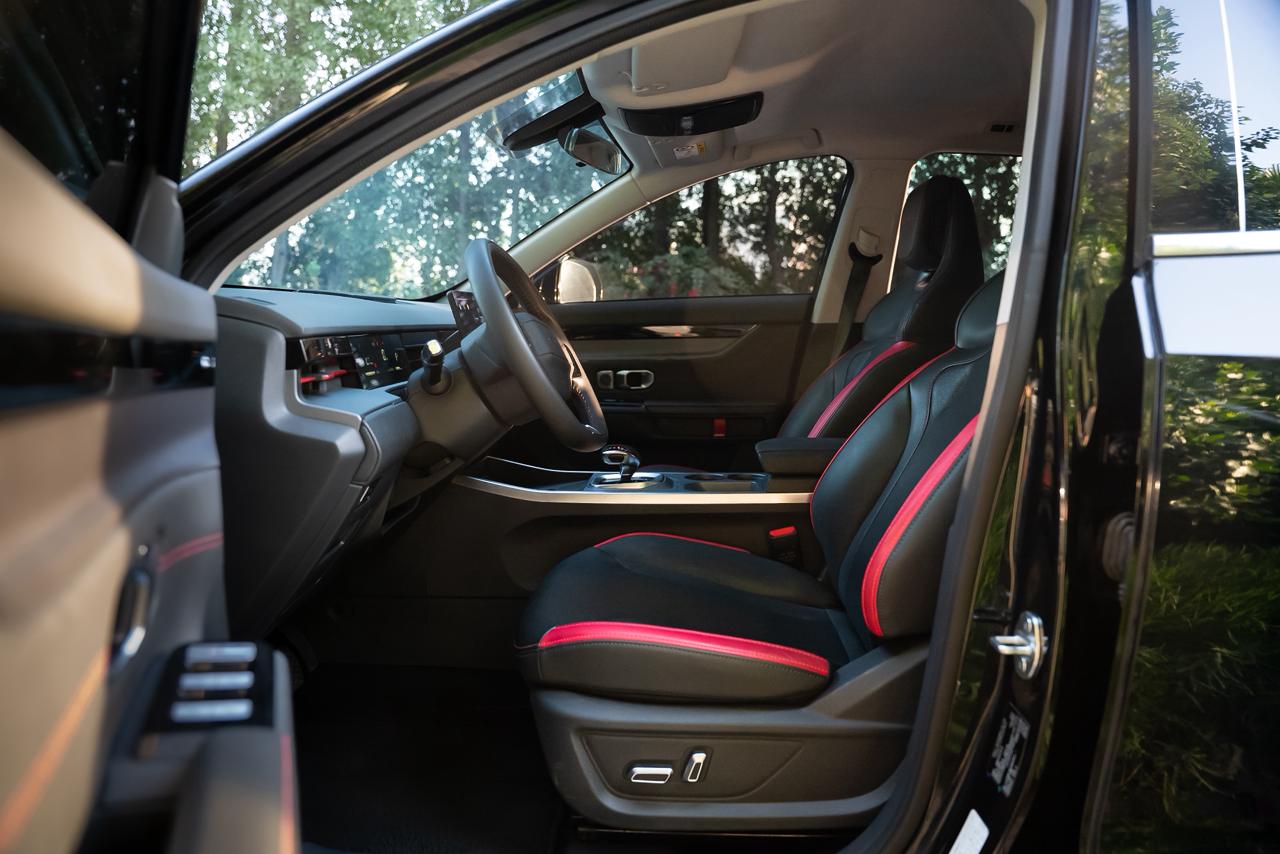 Jetour Dashing 2025  BLACK 2025 Rental Dubai