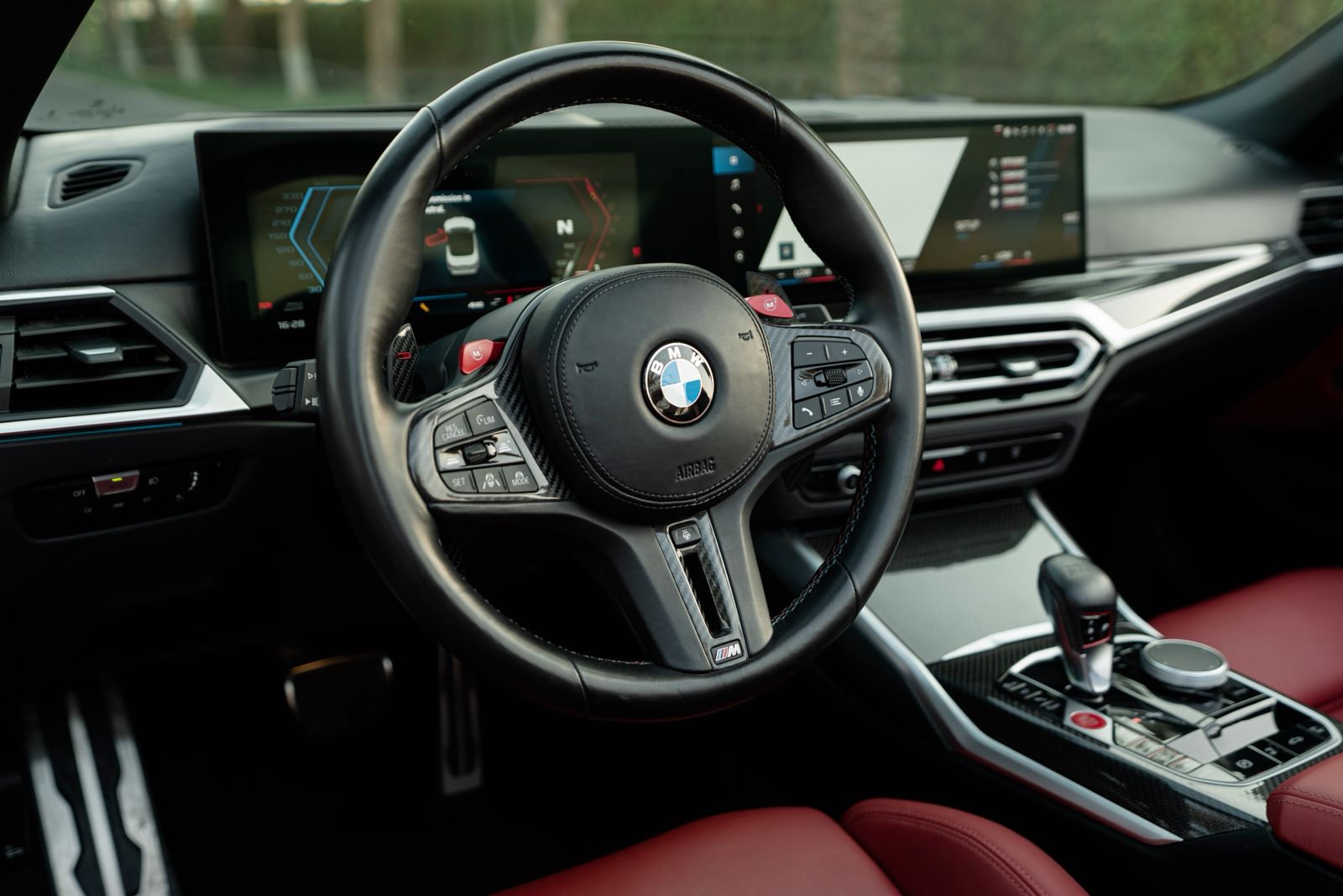 BMW M4 Competition Convertible 2024  WHITE 2024 Rental Dubai