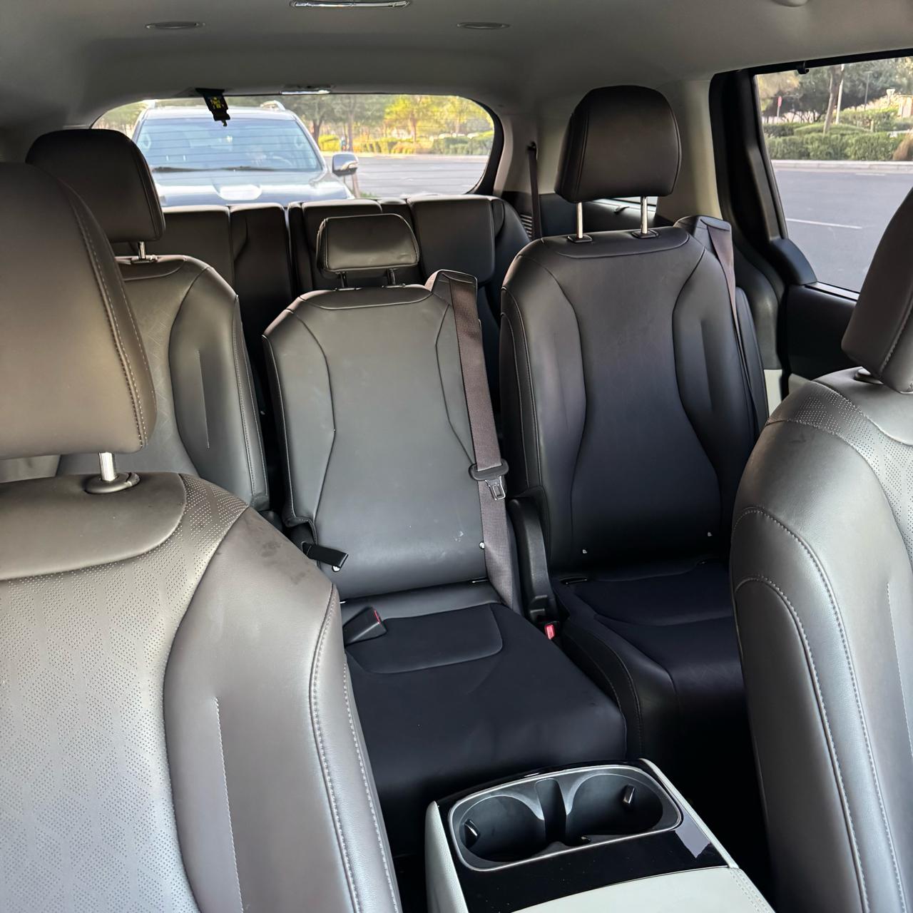 KIA Carnival   BLACK  Rental Dubai