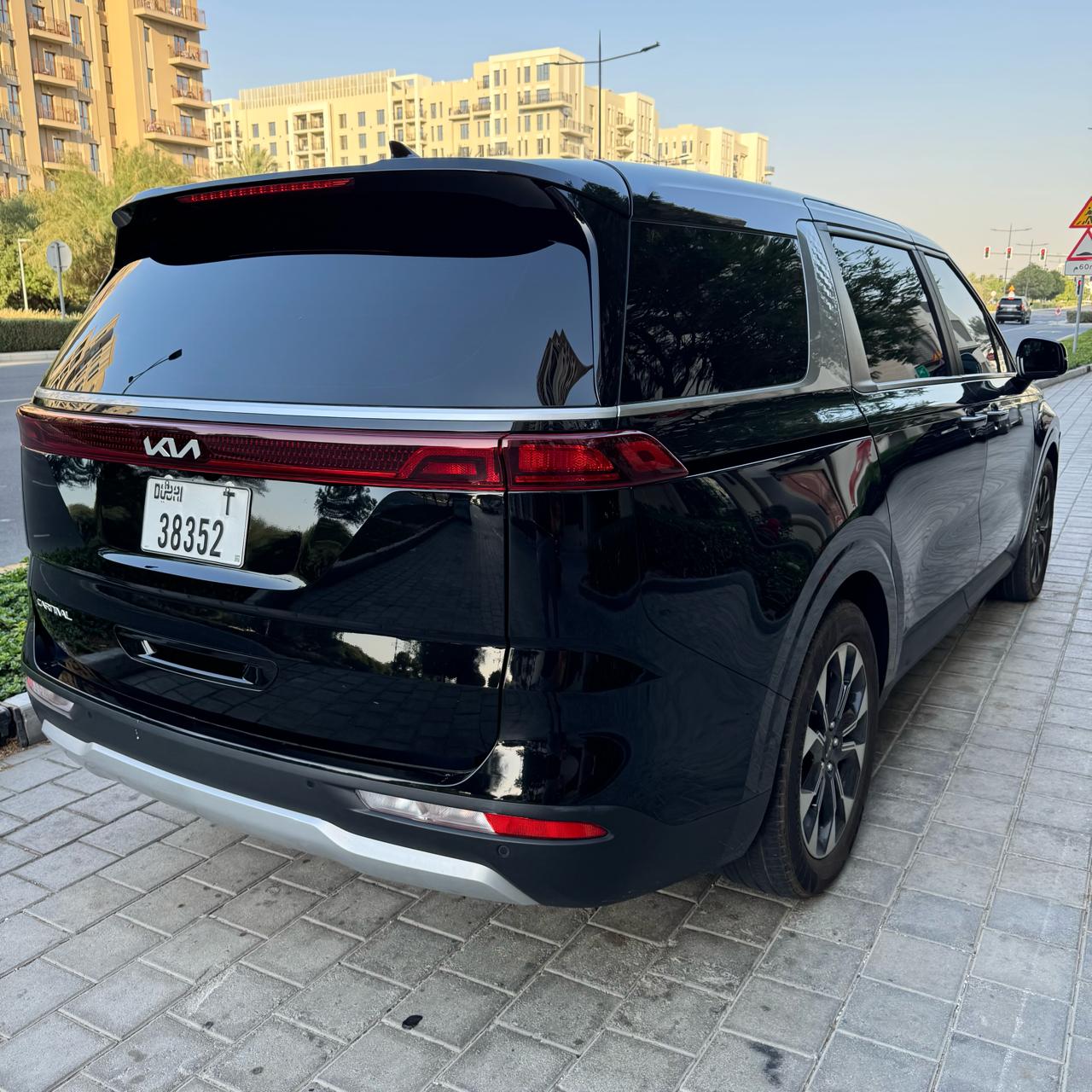 KIA Carnival   BLACK  Rental Dubai