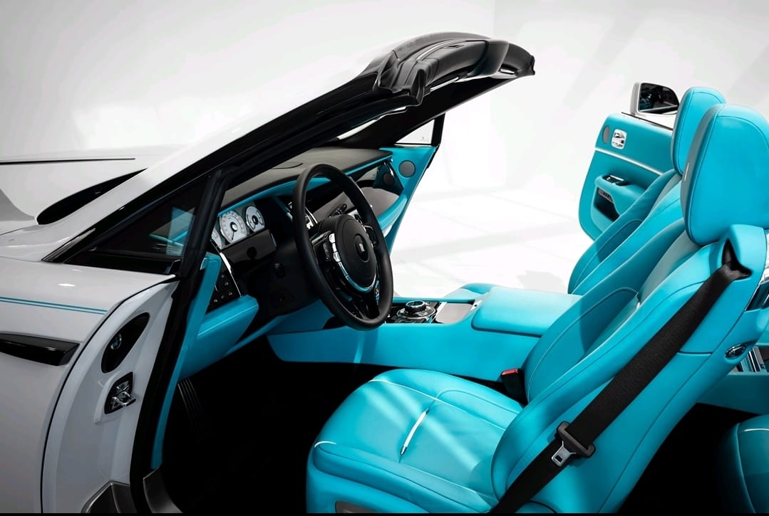 Rolls Royce Dawn ,free delivery  WHITE 2022 Rental Dubai