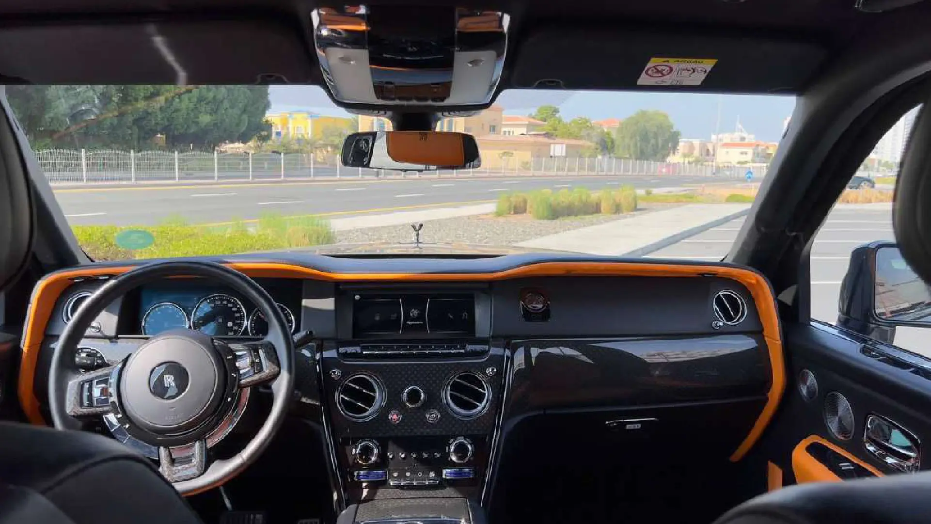 Rolls-Royce Cullinan Black Badge  BLACK 2022 Rental Dubai