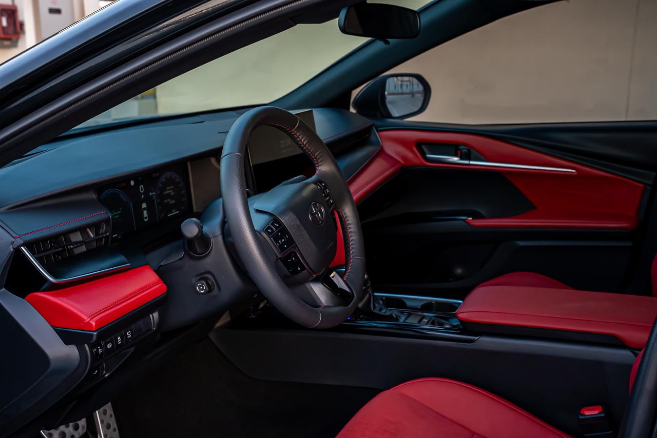 Toyota Camry 2025  BLACK 2025 Rental Dubai