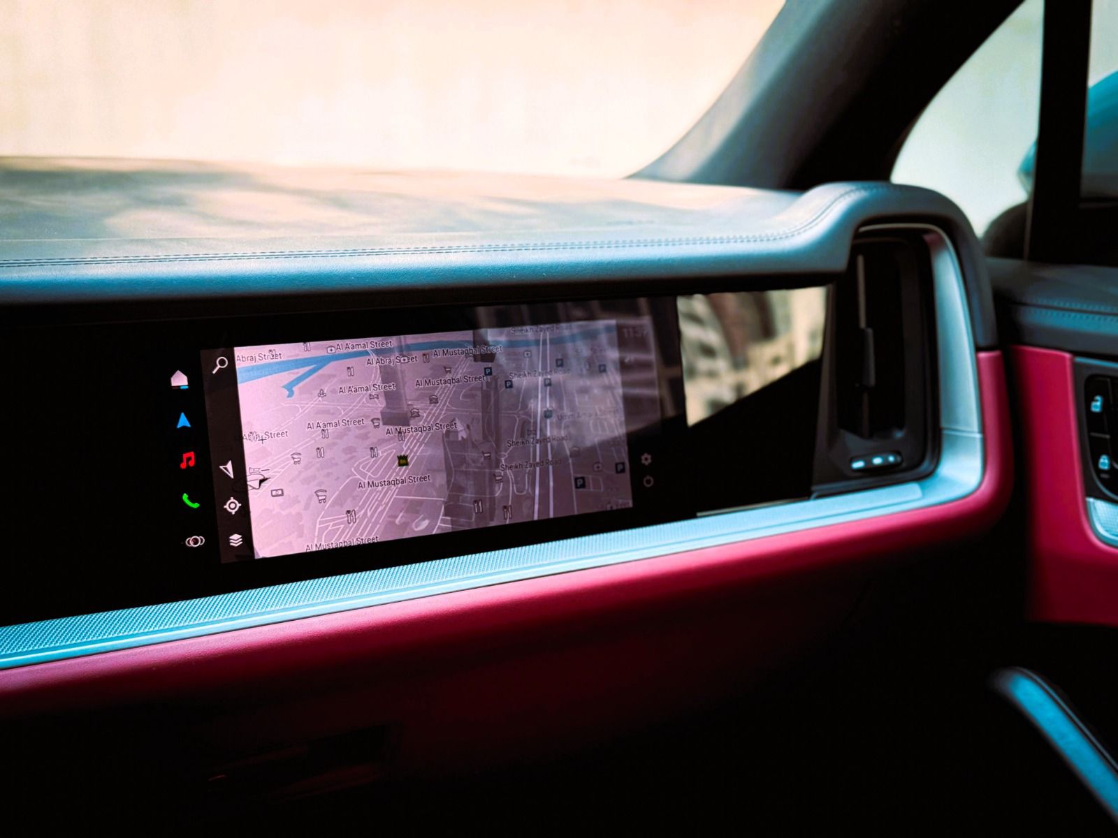 Porsche Macan 2024  WHITE 2024 Rental Dubai