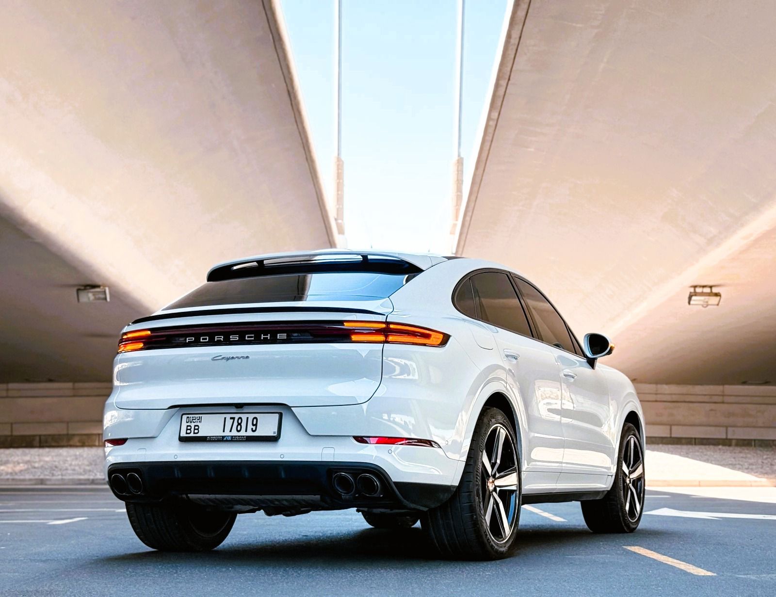 Porsche Macan 2024  WHITE 2024 Rental Dubai