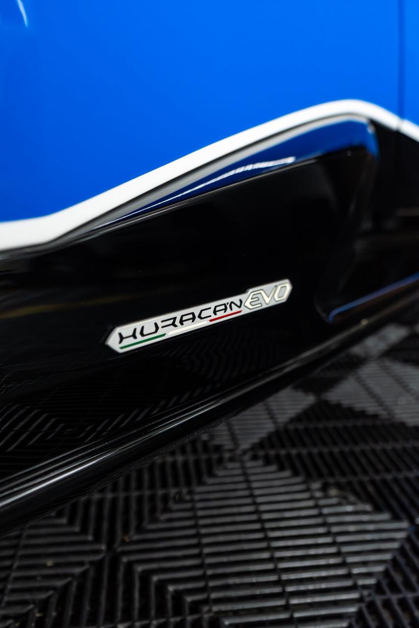 Lamborghini Evo Spider Limited Edition 1 of 60 (60th Anniversary Edition)  BLUE 2024 Rental Dubai