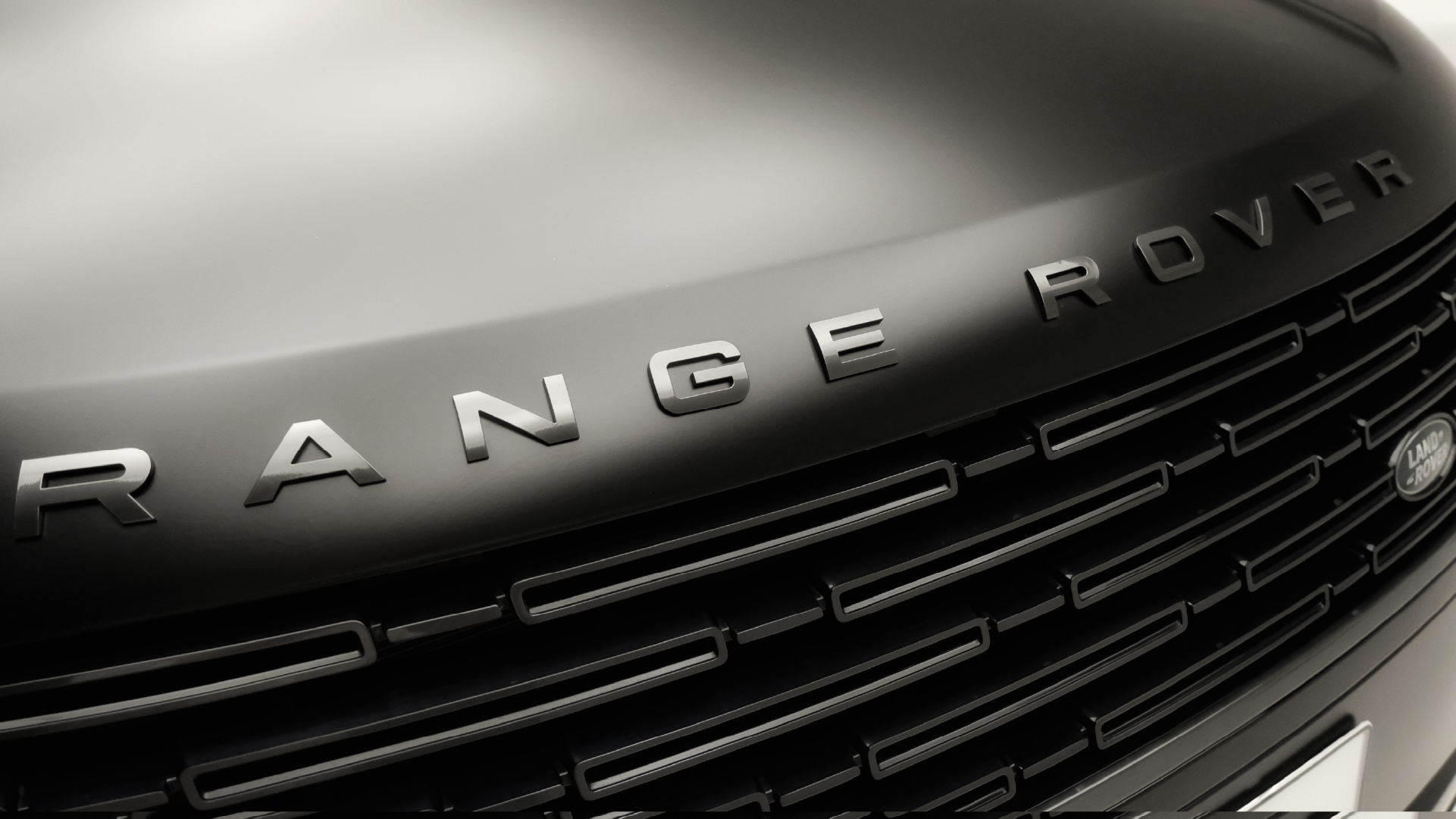 Range Rover Vogue  BLACK 2024 Rental Dubai