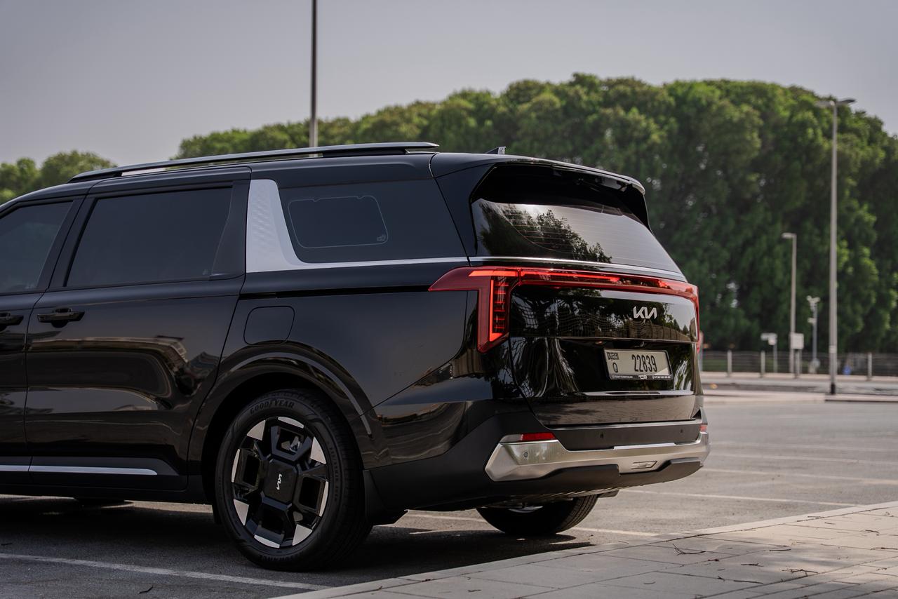 KIA Carnival 2025  BLACK 2025 Rental Dubai