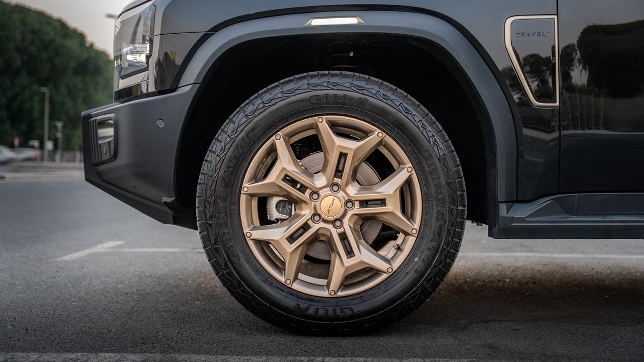 Jetour T2 2025  BLACK 2025 Rental Dubai